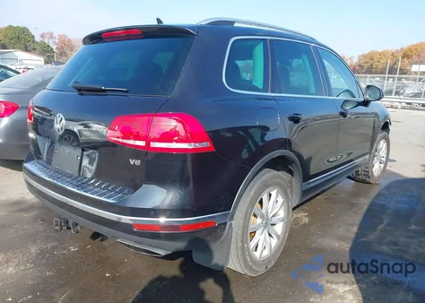 2016 Volkswagen Touareg Vr6 Sport z USA, uszkodzony, nr VIN WVGEF9BP0GD010125